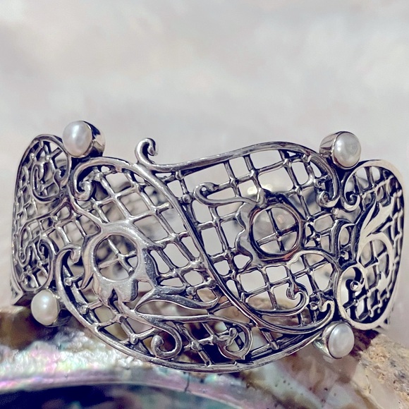 Silpada Incentive Filigree 925 Sterling Silver and pearls Cuff Bracelet. RARE! - Picture 5 of 8